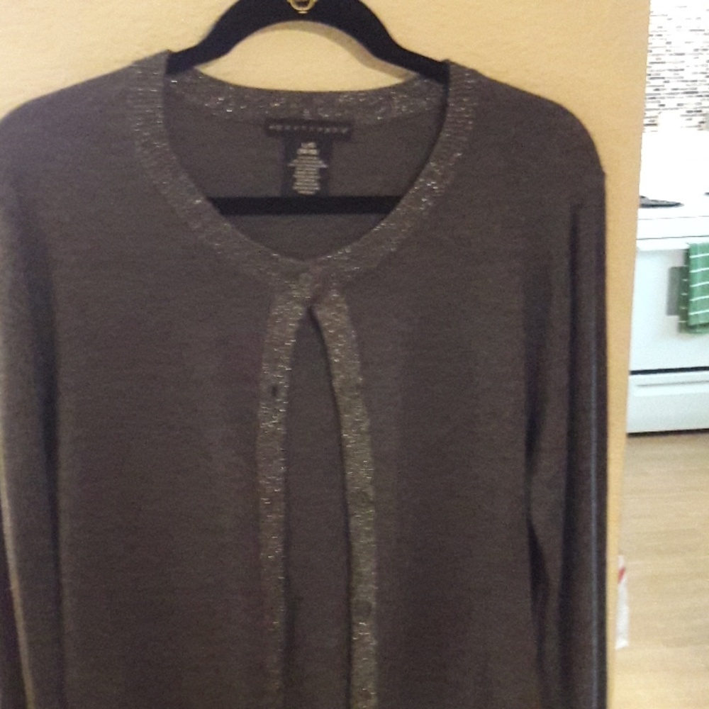 Cardigan sweater